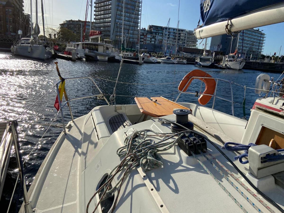 Unieke Slaapervaring Op Een Zeilboot In Het Centrum Van Botel Ostend